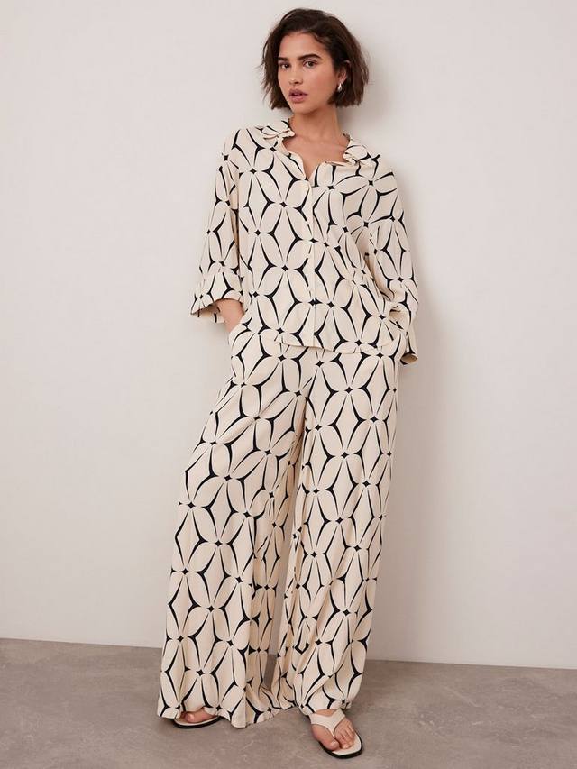 

Широкие брюки на резинке Mint Velvet