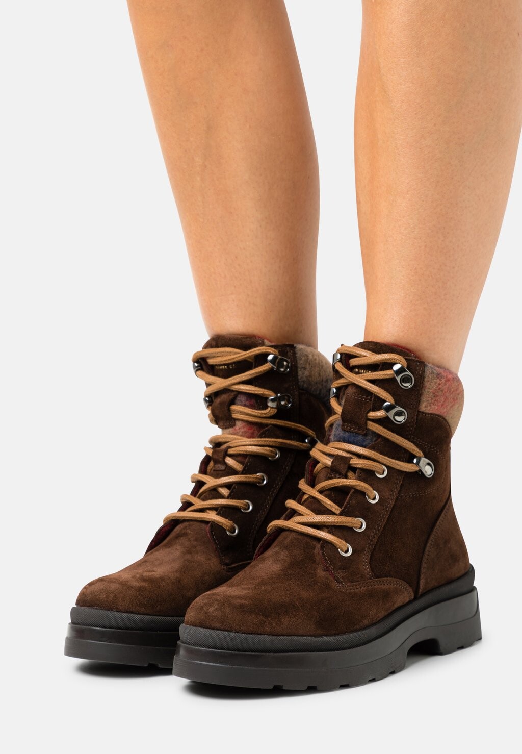 

Ботильоны на шнуровке WINDPEAK GANT, цвет chocolate/tobacco