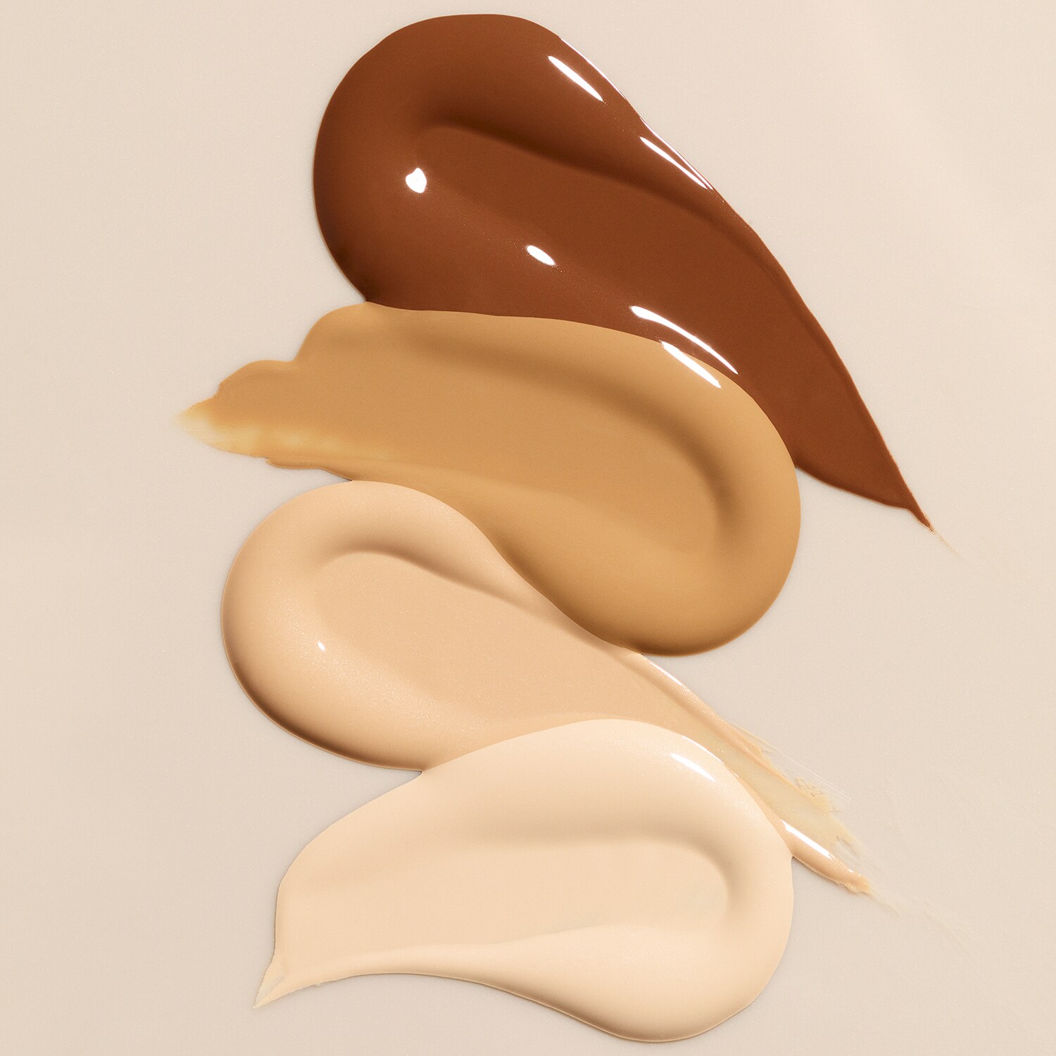 Тональная основа Charlotte's Beautiful Skin Charlotte Tilbury, 12 Neutral (30 ml) — фото 2