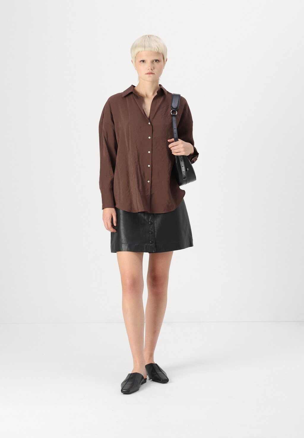 

Кожаная юбка VIROLEY SHORT BUTTON SKIRT VILA, черный