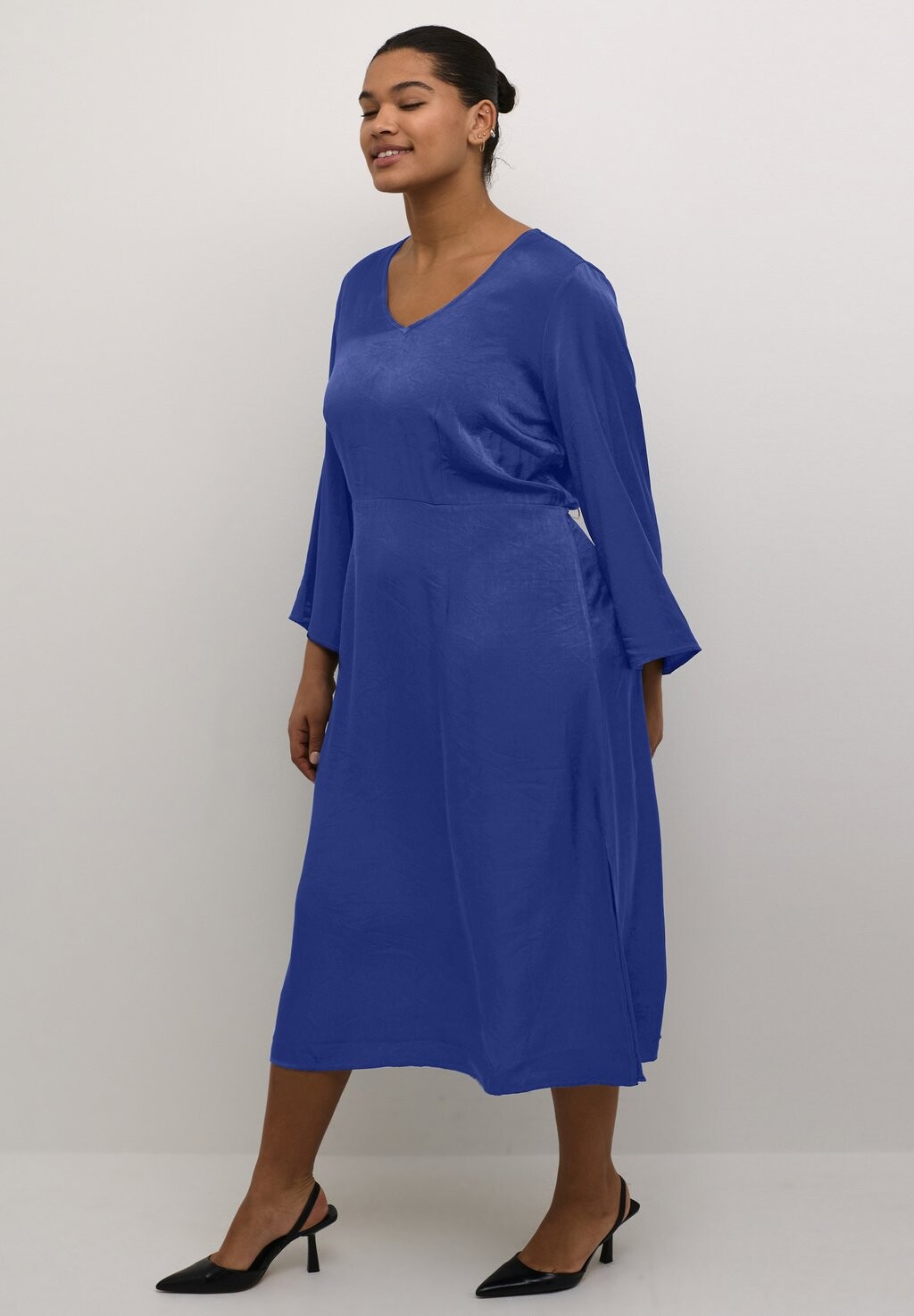 

Повседневное платье MEMBE Kaffe Curve, синий