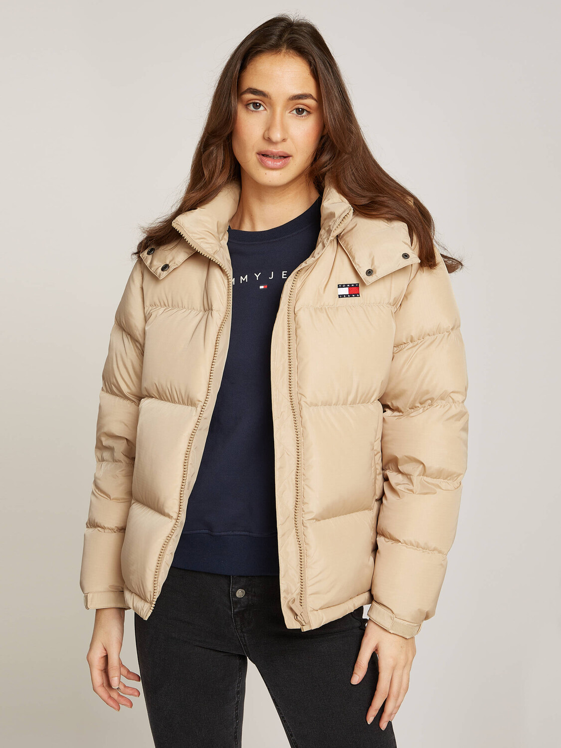 

Куртка Tommy Jeans Regular Fit, бежевый