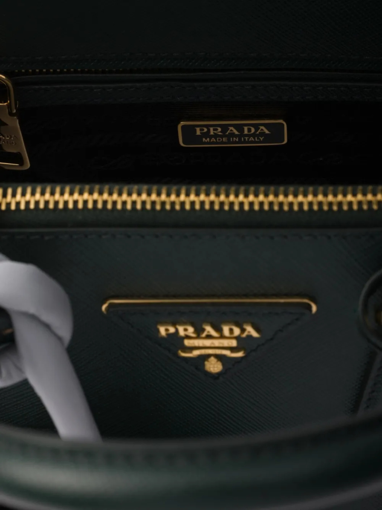 Prada мини-сумка Galleria из сафьяновой кожи, зеленый — фото 4