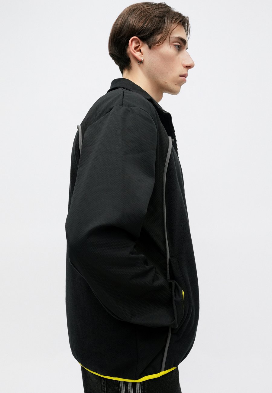 Флисовая куртка Adidas Originals CLIMA, Black — фото 4