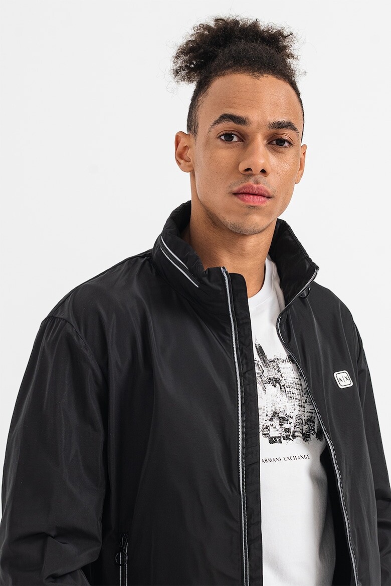 

Легкая ветрозащитная куртка Armani Exchange, черный