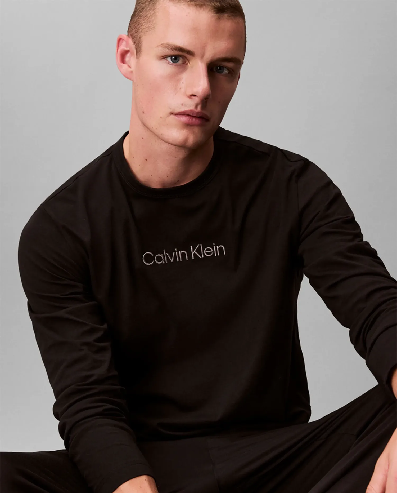 Футболка с длинным рукавом Calvin Klein, черный — фото 3