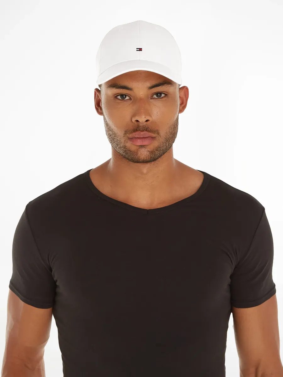 

Бейсбольная кепка Tommy Hilfiger "TH FLAG COTTON 6 PANEL CAP" с тонким флажком над козырьком, цвет Calico