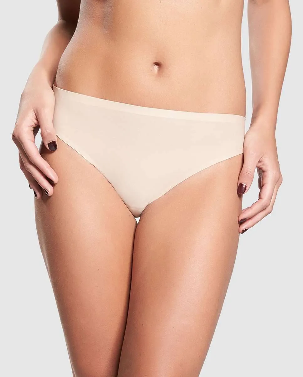 

Бесшовные стринги с эффектом второй кожи SoftStretch Chantelle, цвет Nude