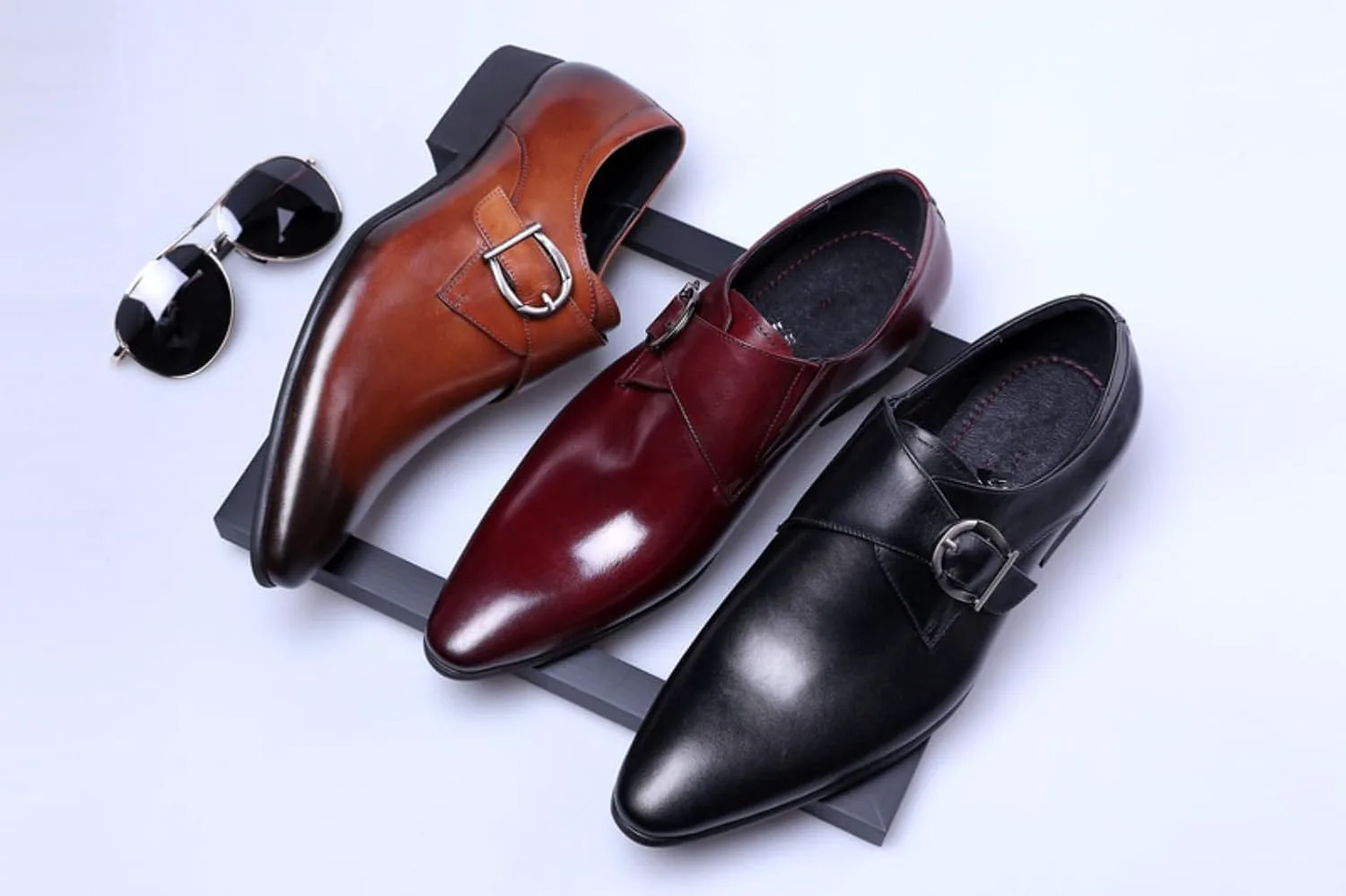 Мужские туфли Monk Strap Классические Ретро Формальные Деловые Лоферы Легкие Кожаные Слипоны Комфортные Носка Низкий Каблук Заостренный Носок Платиновая Пряжка Лоферы Оксфорды для Повседневной Элегантной Работы, Офиса и Свадьбы Geerta, черный — фото 4