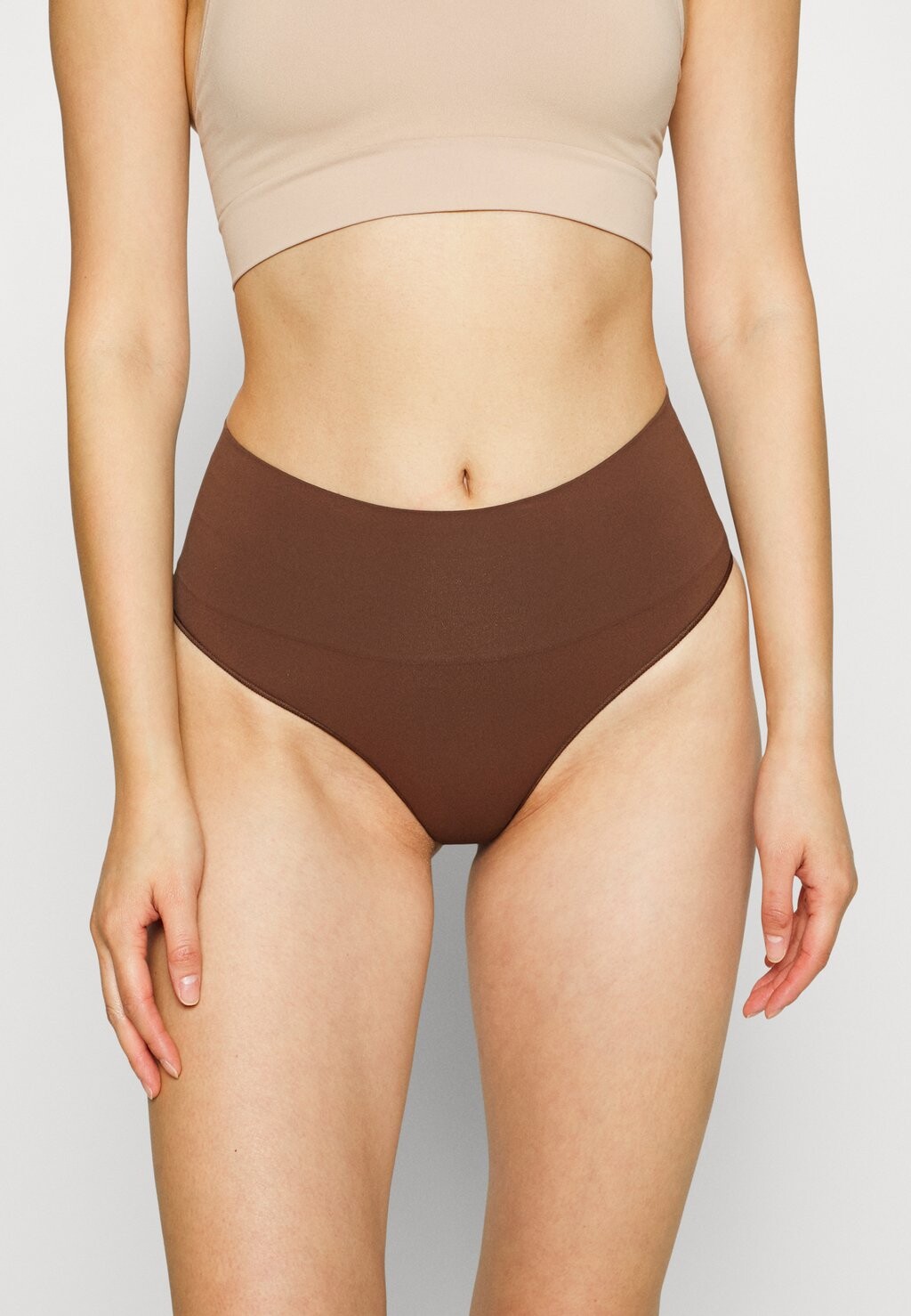 

Стринги Spanx