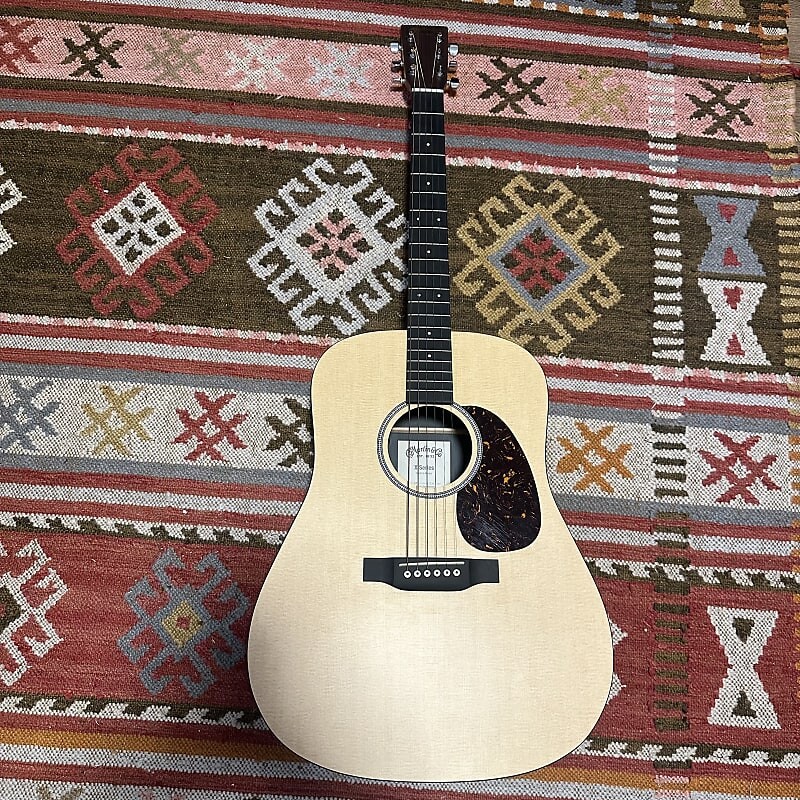

Акустическая гитара Martin X-Series DX1 2003 - 2011 - Natural
