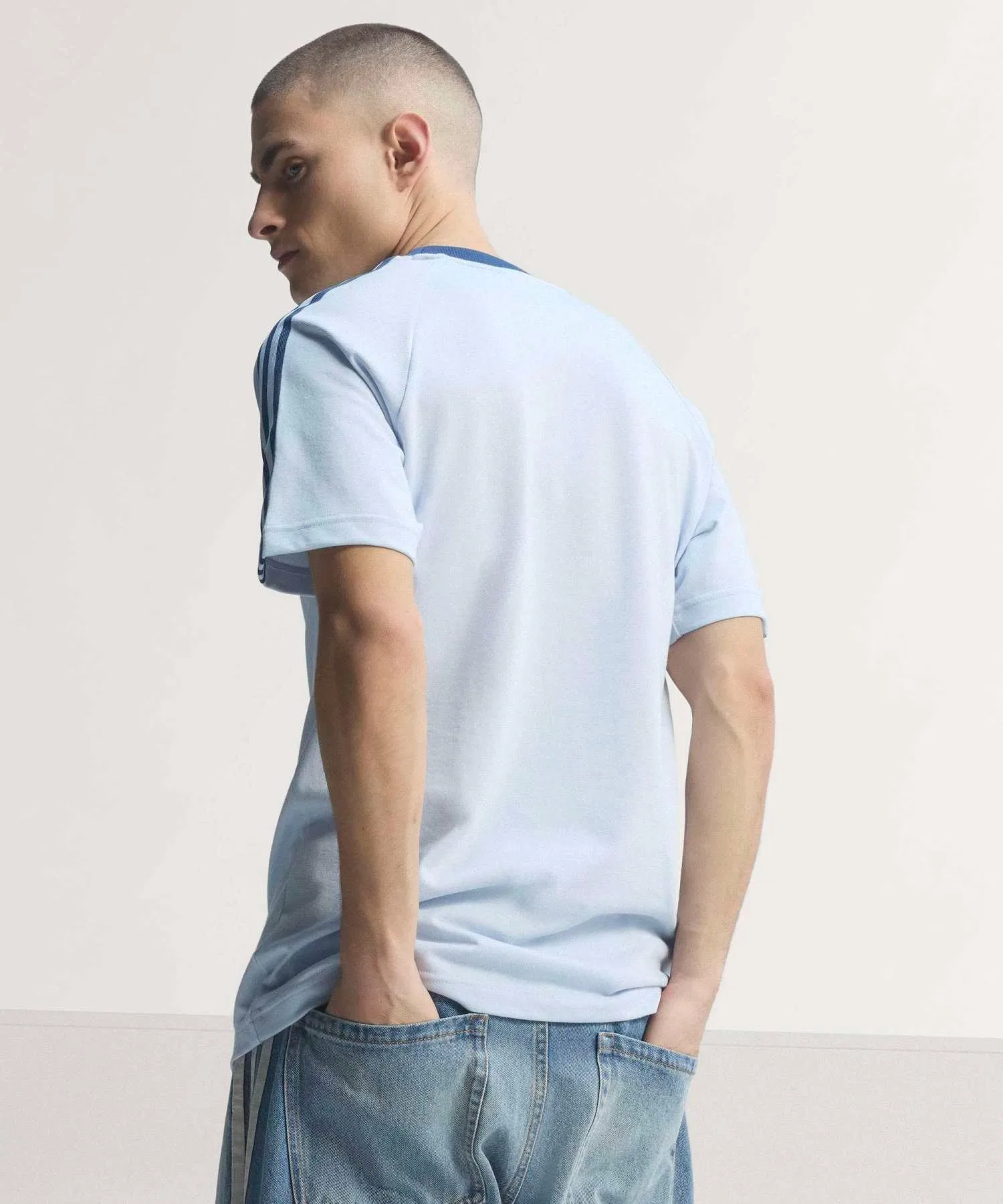 Мужская футболка adidas Italia Originals с логотипом бренда тёмно-синяя — фото 3