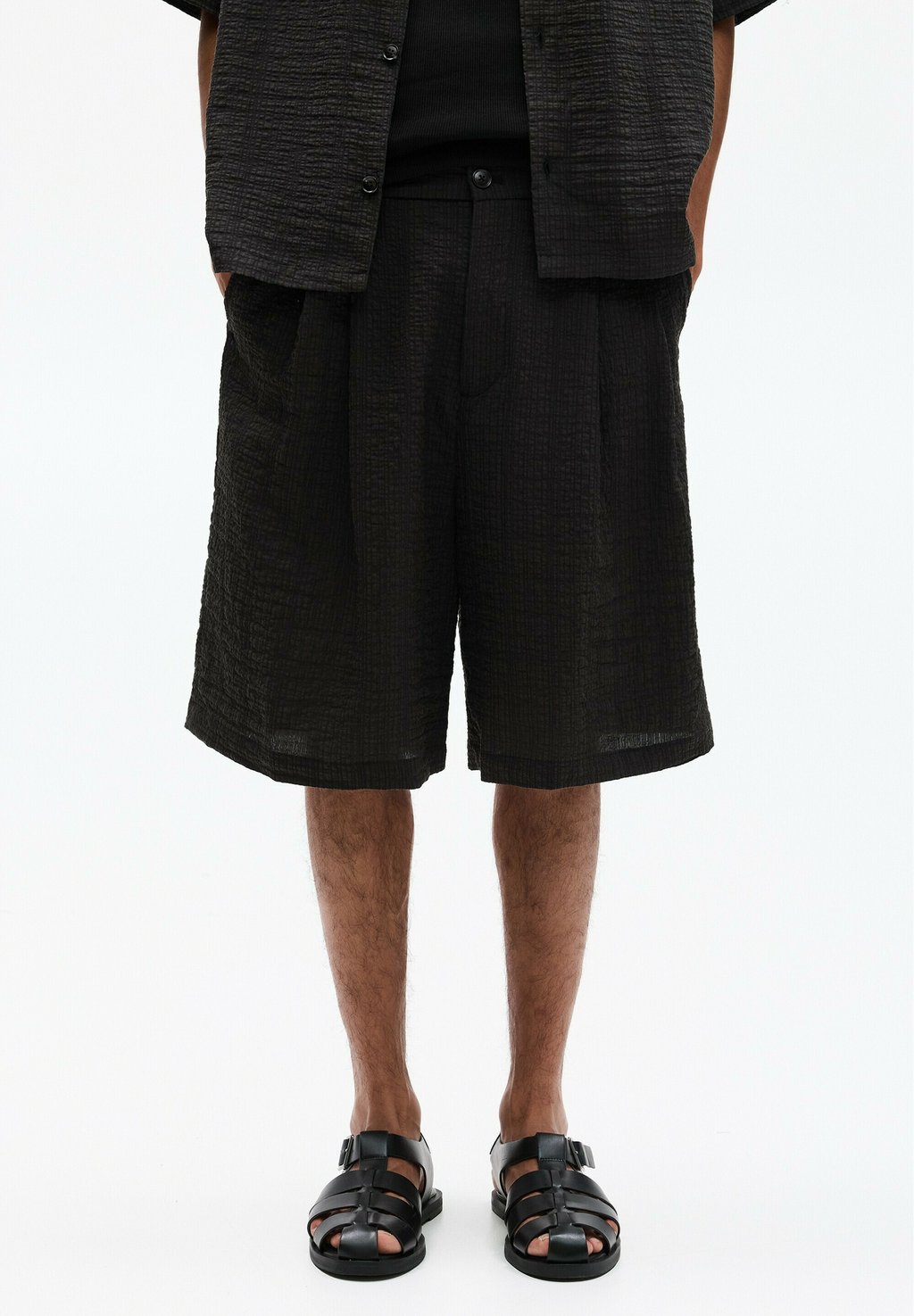 

Шорты SEERSUCKER PULL&BEAR, черный
