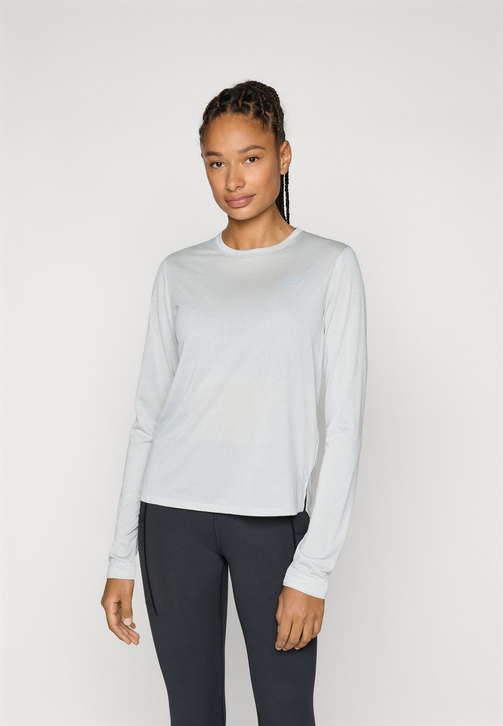 

Топ с длинными рукавами ATHLETICS LONG SLEEVE New Balance, серый