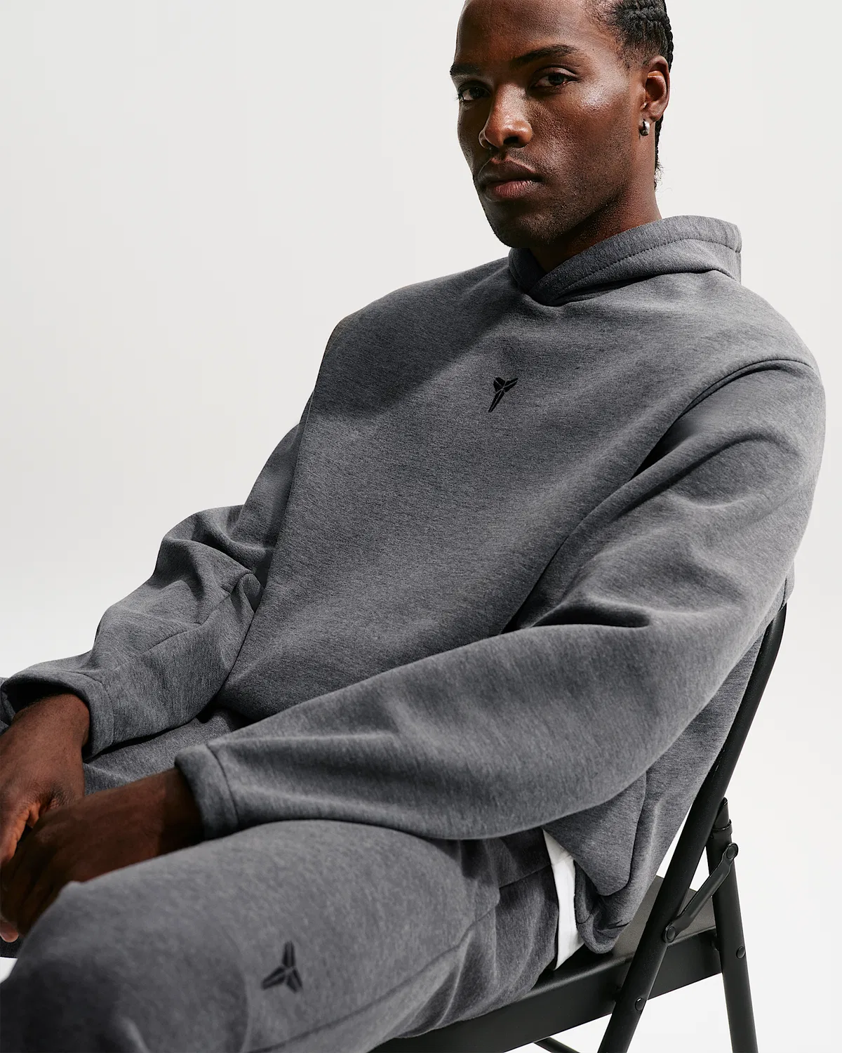 Мужская баскетбольная худи Nike Dri-FIT Kobe, Black Heather/Black — фото 3