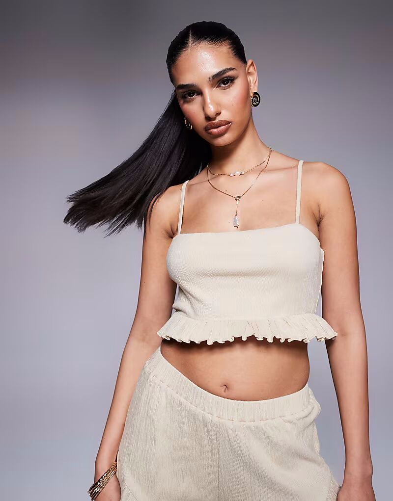 

Укороченный топ-топ ASOS DESIGN Co-ord с жатым оборкой на подоле цвета песочного камня