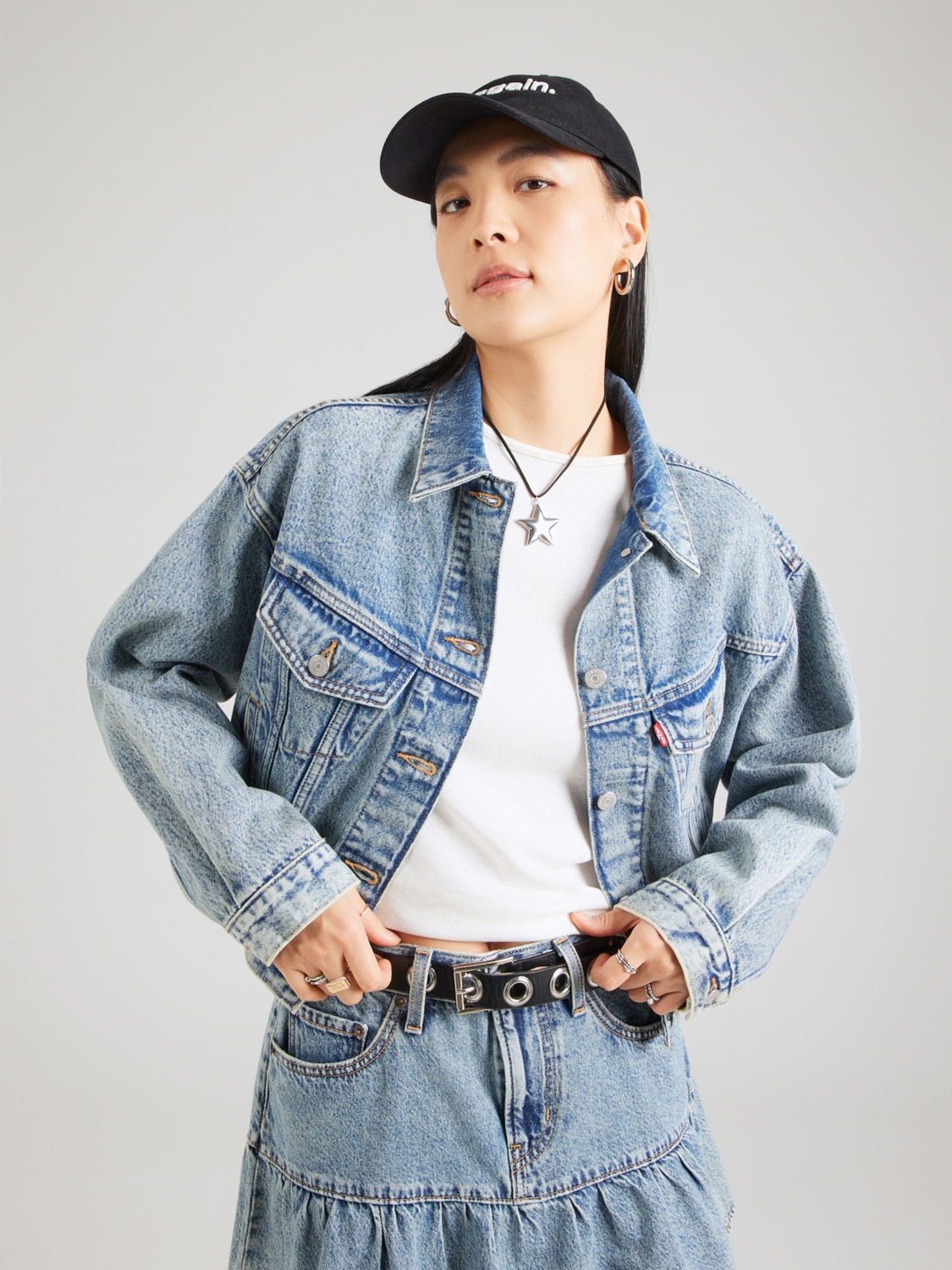 LEVI'S  Куртка межсезонная 'Shrunken 90s Trucker' в синем дениме — фото 3