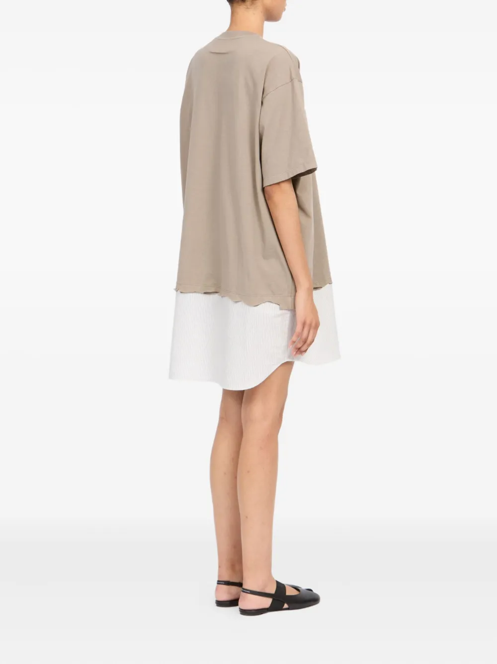 Короткое платье-футболка с полосатой вставкой MM6 Maison Margiela, бежевый — фото 4