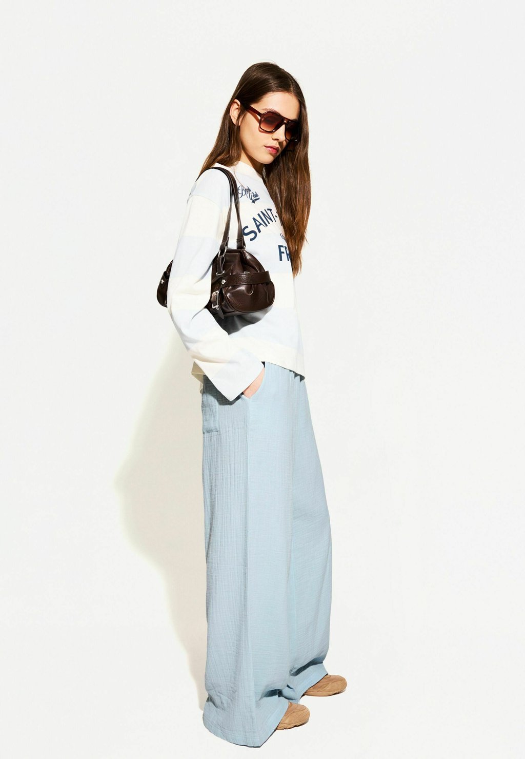 

Брюки WIDE RUSTIC Bershka, светло-голубой