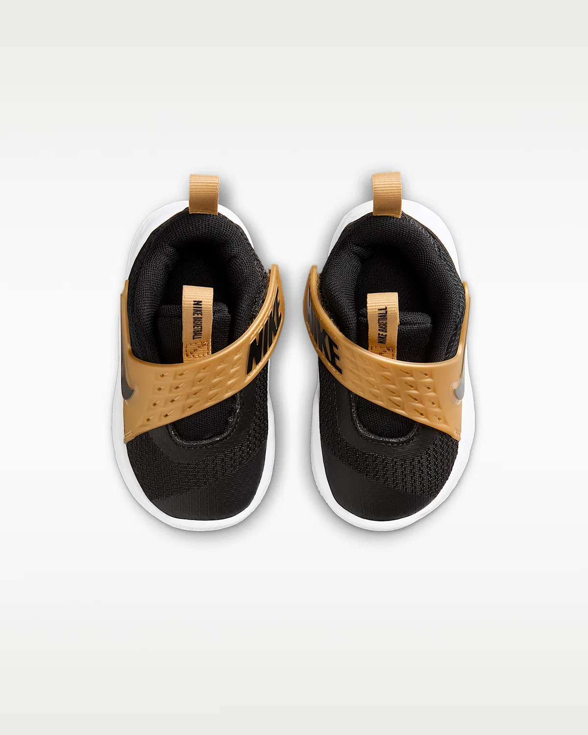 Детские кроссовки Nike Team Hustle D 12, Black/Metallic Gold/White/Black — фото 4