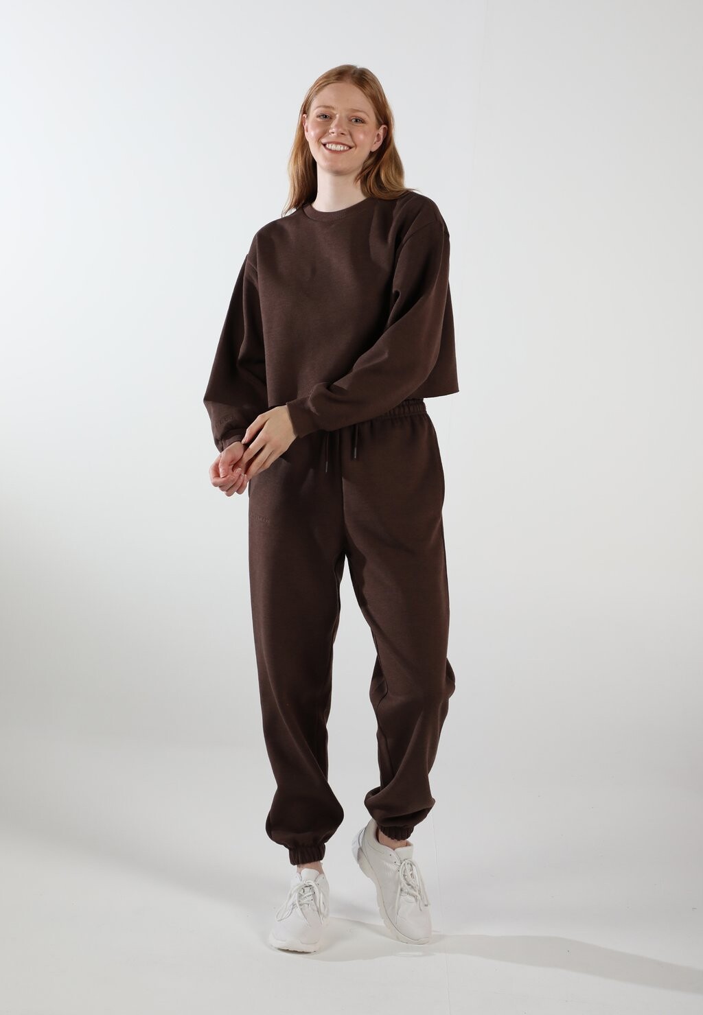 

Спортивные брюки LOOSE FIT EOSELIO, темно-коричневый