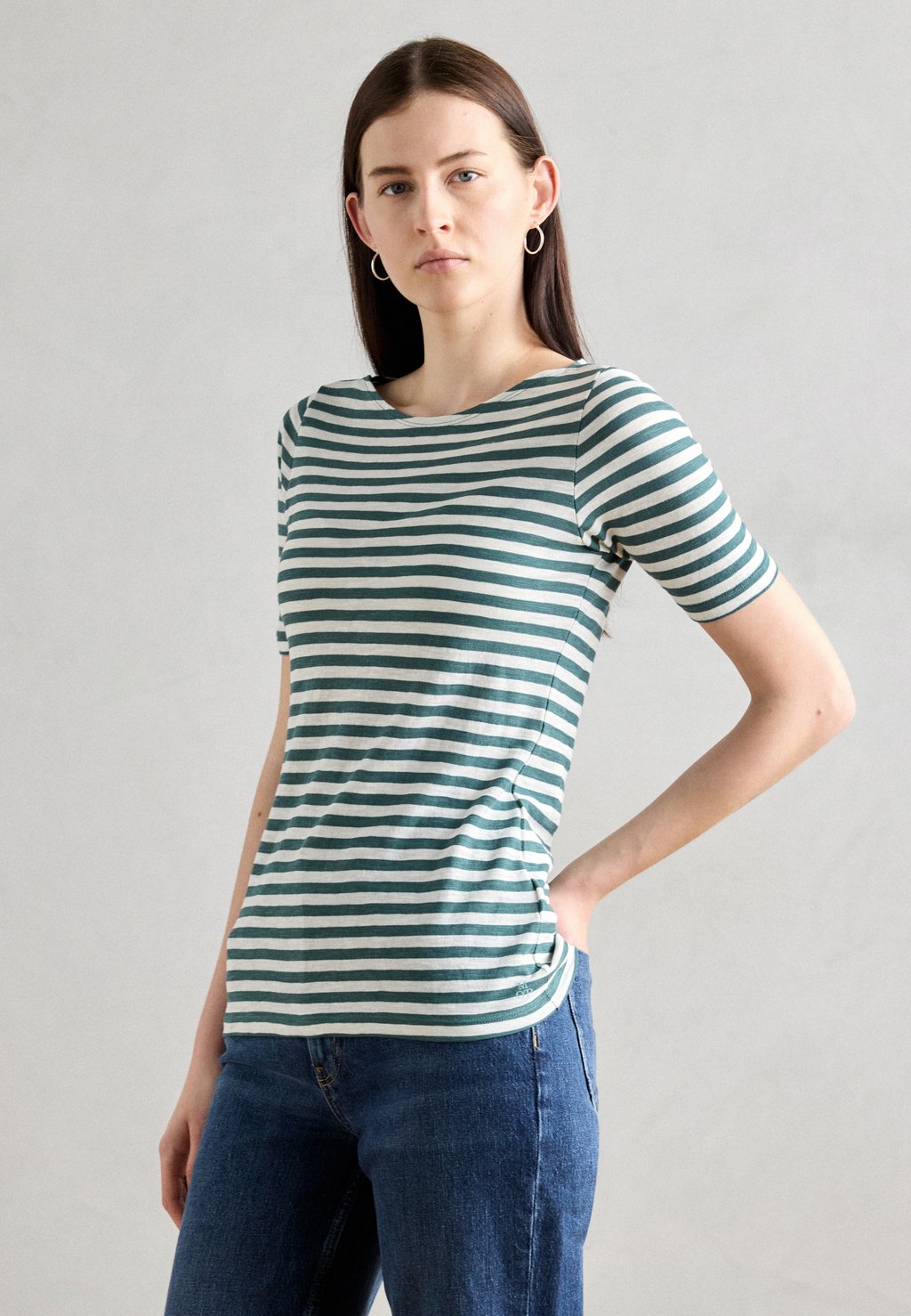 

Футболка с принтом SHORT SLEEVE BOAT NECK STRIPED Marc O'Polo, темно-зеленый