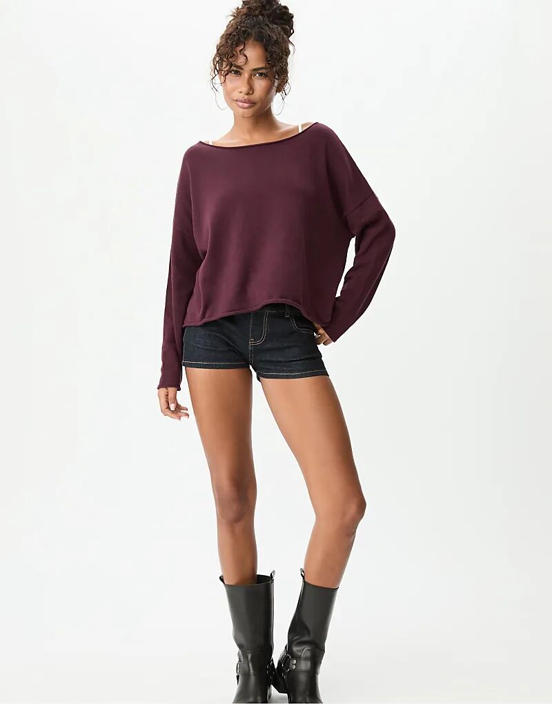 

Укороченный свитер Stradivarius с вырезом-лодочкой бордового цвета