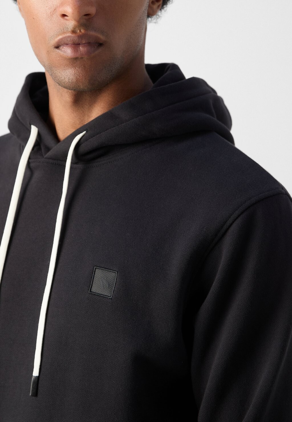 

Джемпер с капюшоном CORE Scotch & Soda, черный