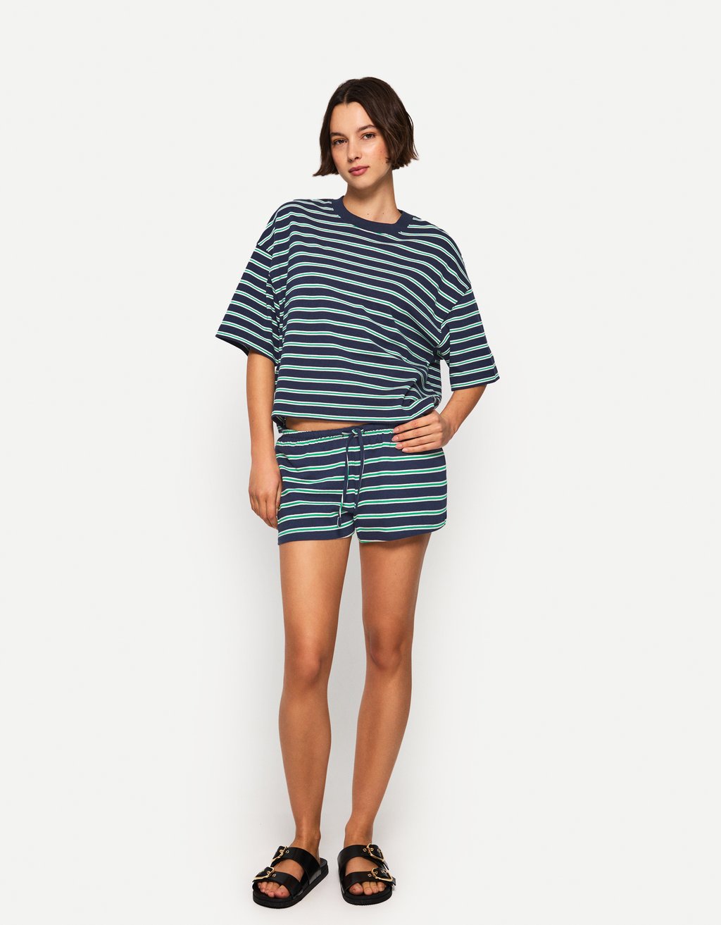 

Футболка с принтом BOXY SHORT SLEEVE Bershka, темно-синий