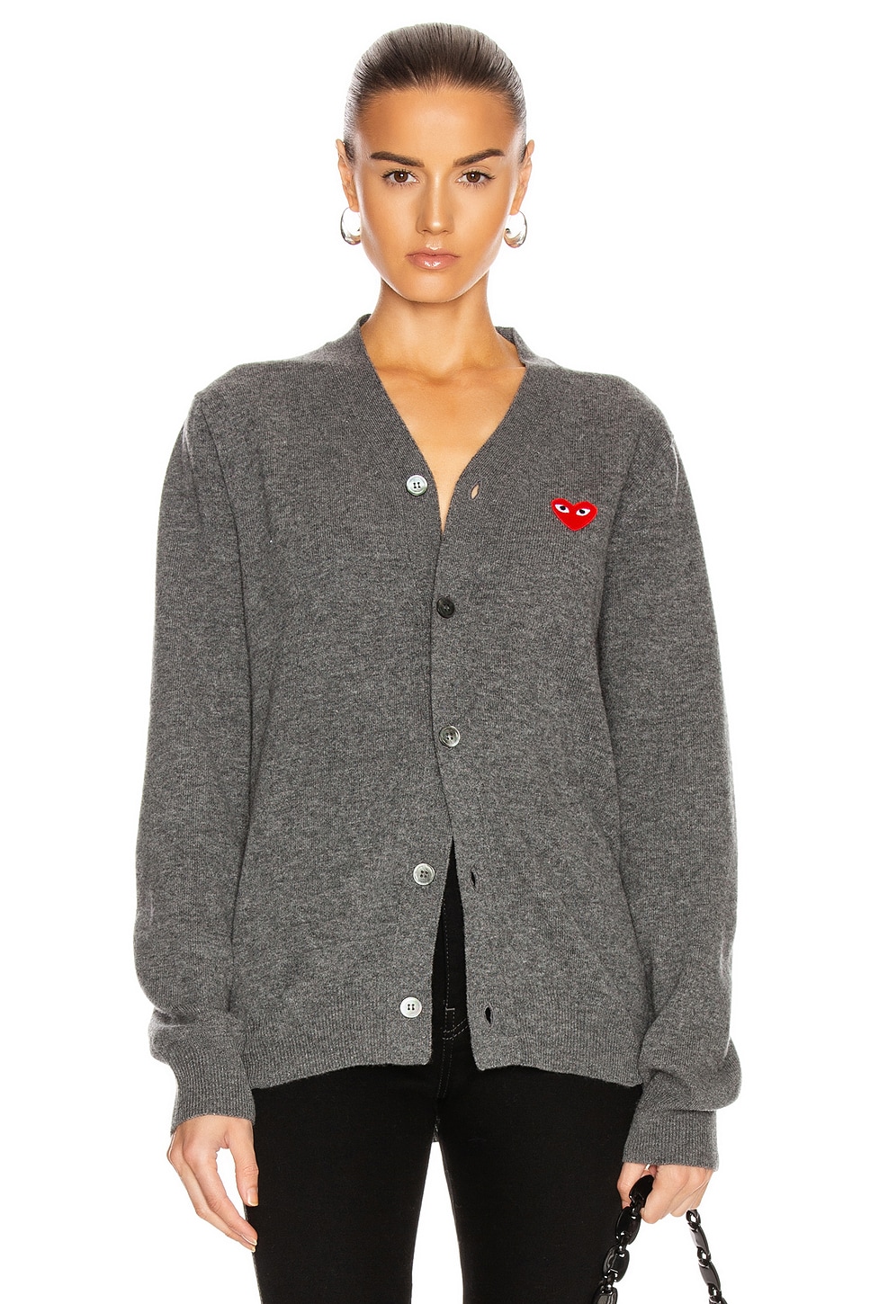 

Кардиган из овечьей шерсти с красной эмблемой COMME des GARCONS PLAY, цвет Medium Grey