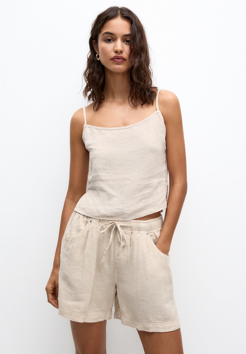 

Шорты RUSTIC, BERMUDA PULL&BEAR, песочный