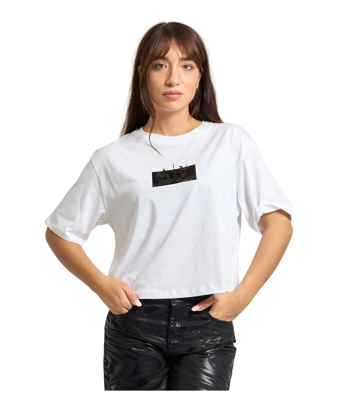 

Белая футболка с нашивкой с логотипом. Armani Exchange, белый