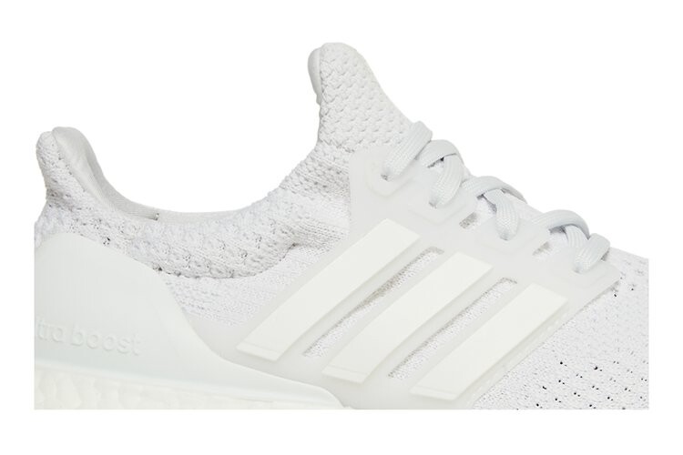 Кроссовки Adidas Wmns UltraBoost DNA 5.0, белый — фото 2