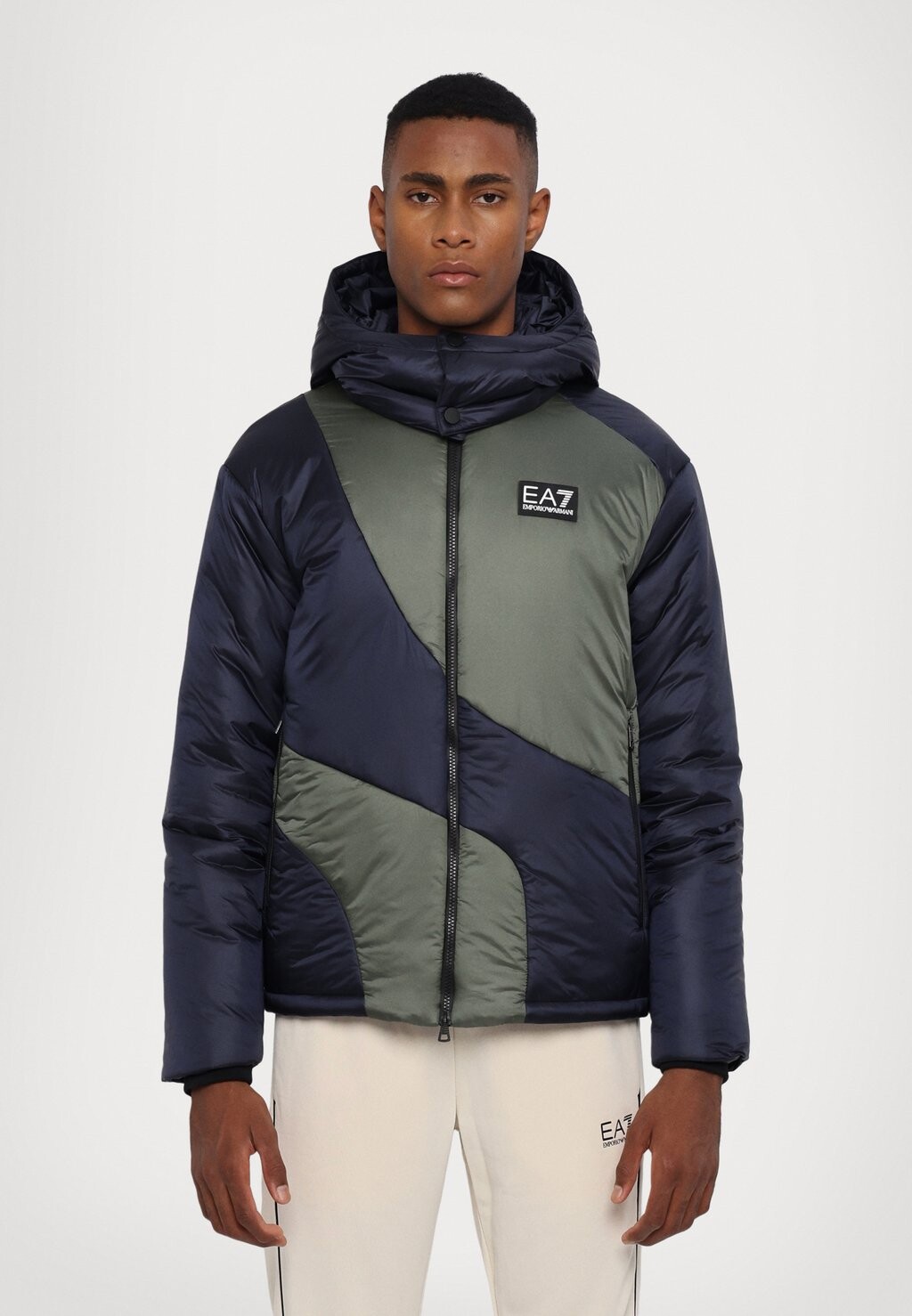 

Зимняя куртка GIUBBOTTO EA7 Emporio Armani, темно-синий