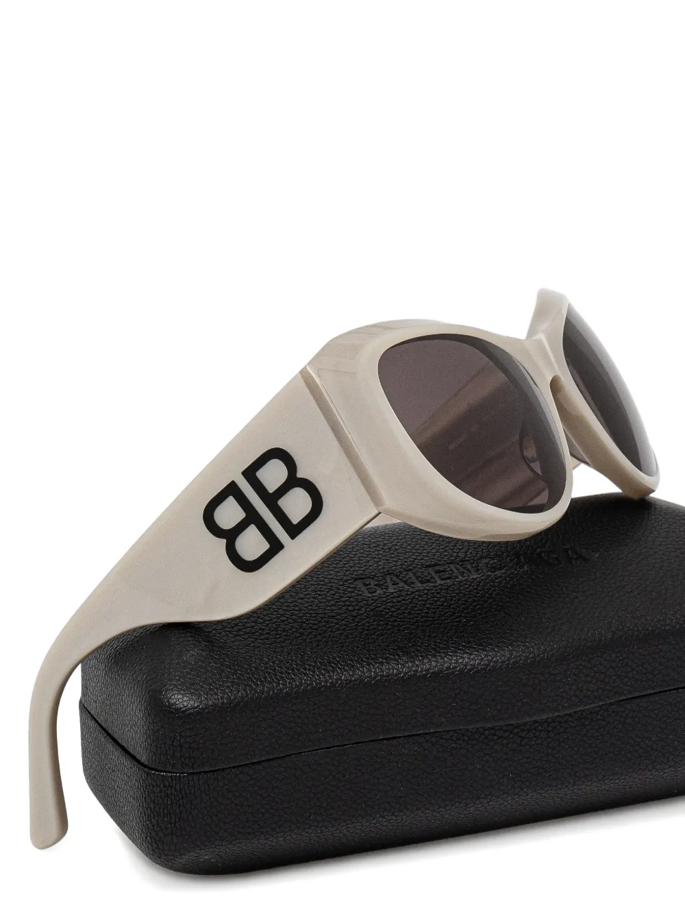 Солнцезащитные очки Bossy большого размера «кошачий глаз» Balenciaga Eyewear, серый — фото 3