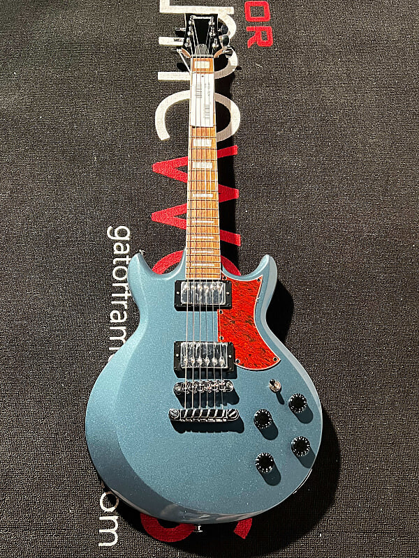 

Электрогитара Ibanez AX120-BEM Standard Double Cutaway HH with New Zealand Pine Fretboard 2010s - Baltic Blue Metallic