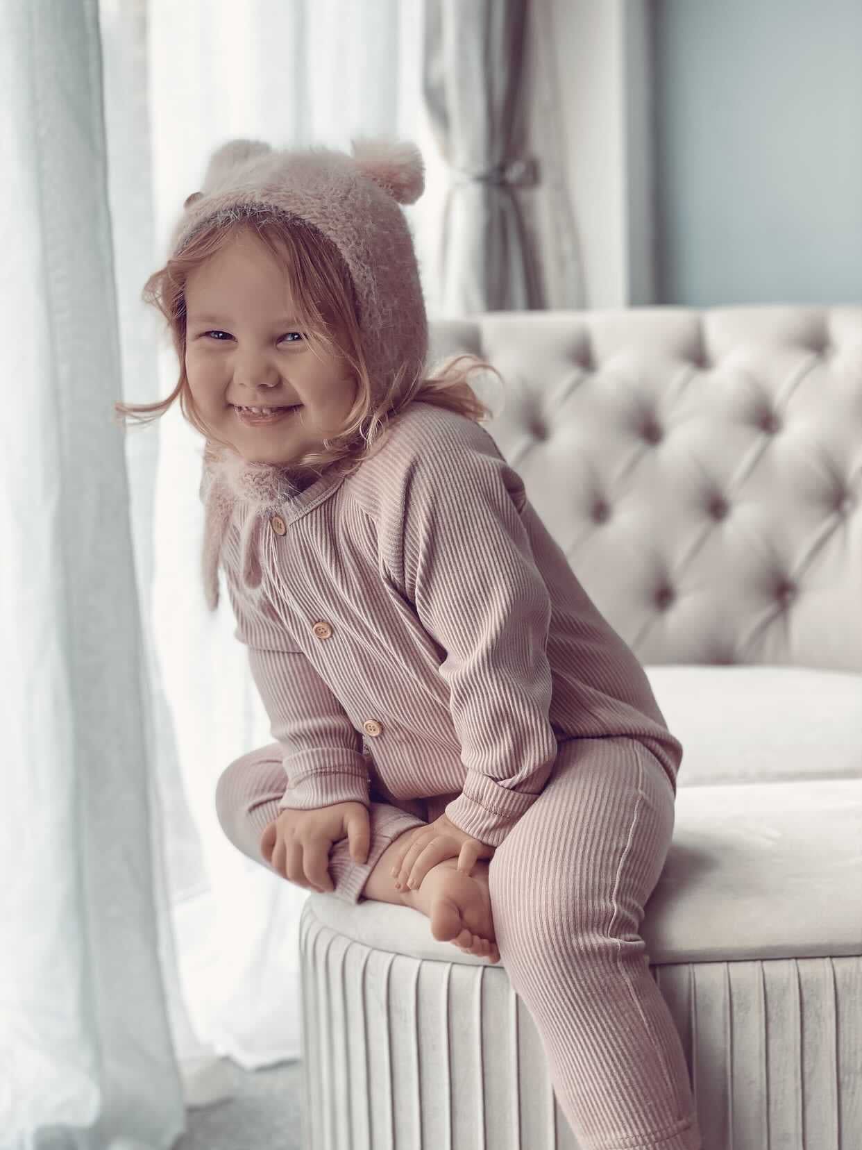 Рельефный хлопковый комбинезон - пыльно-розовый Petite Maison Kids — фото 4