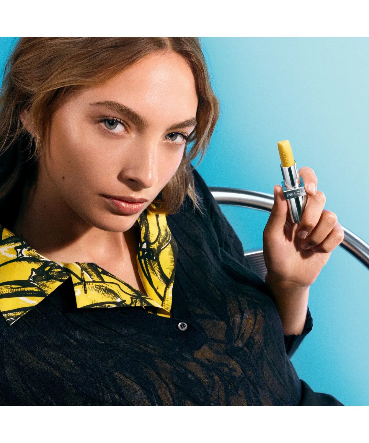 Бальзам для губ Prada Frosting Care золотистый — фото 4