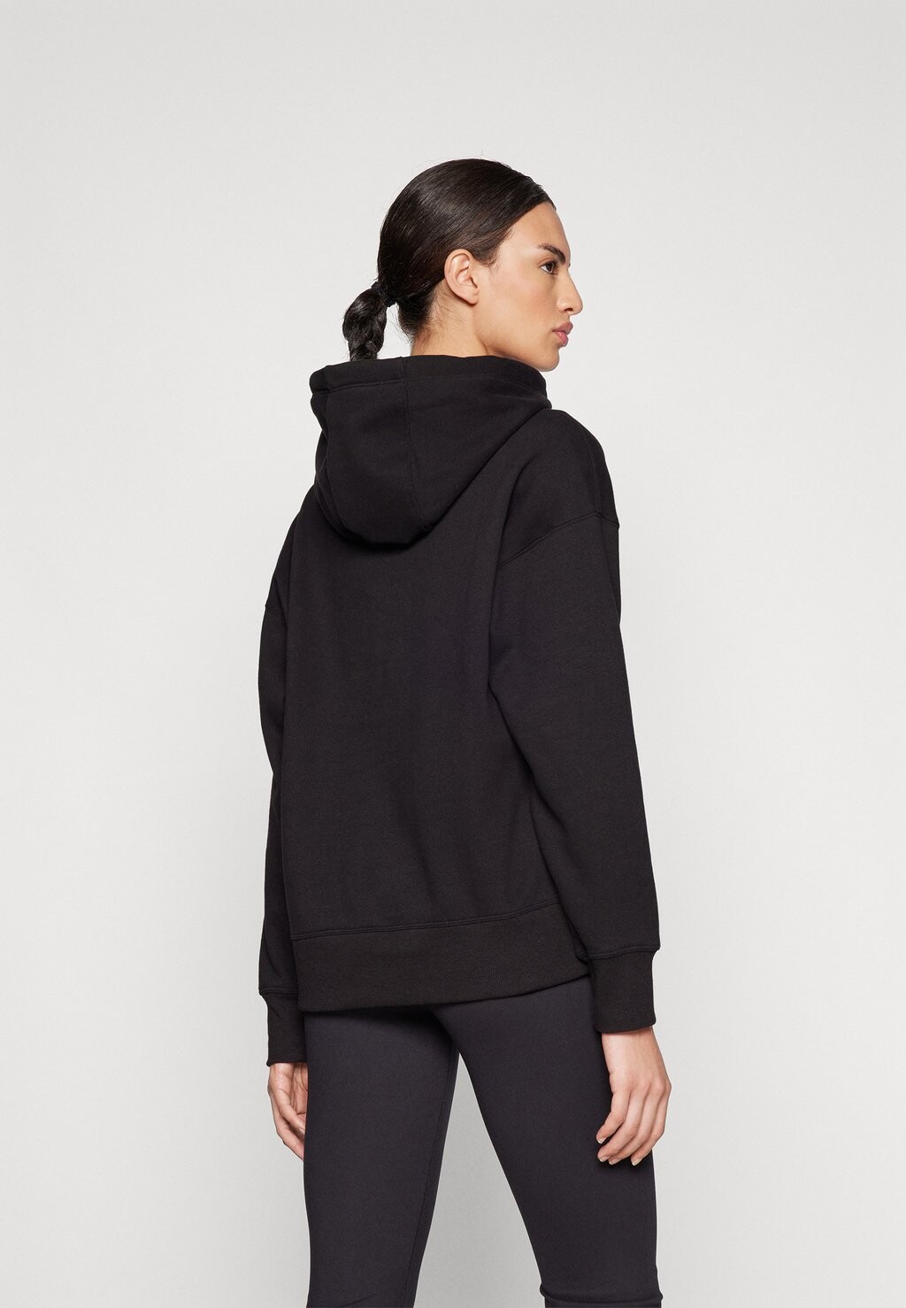 

Толстовка с капюшоном SPORT NYC LOGO HOODIE KANGAROO POCKET DKNY, черный