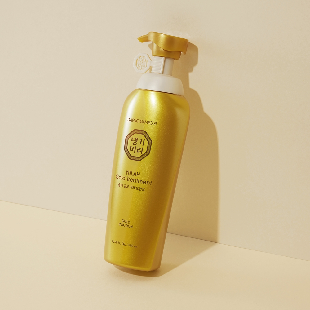 Восстанавливающий кондиционер Yula Gold Treatment для укрепления волос и придания им блеска Daeng Gi Meo Ri, 500 мл — фото 2
