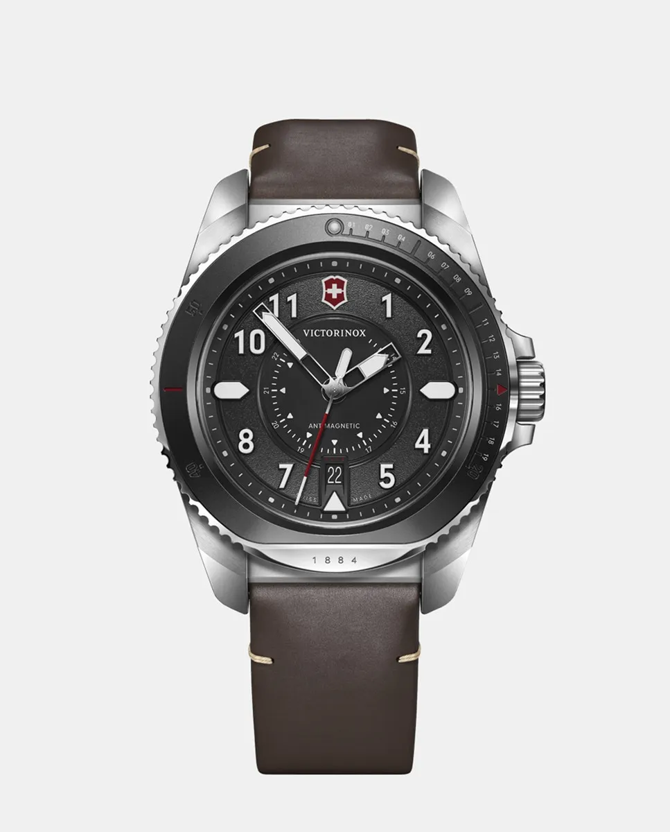 

Journey 1884 V2419761 коричневые резиновые мужские часы Victorinox, коричневый