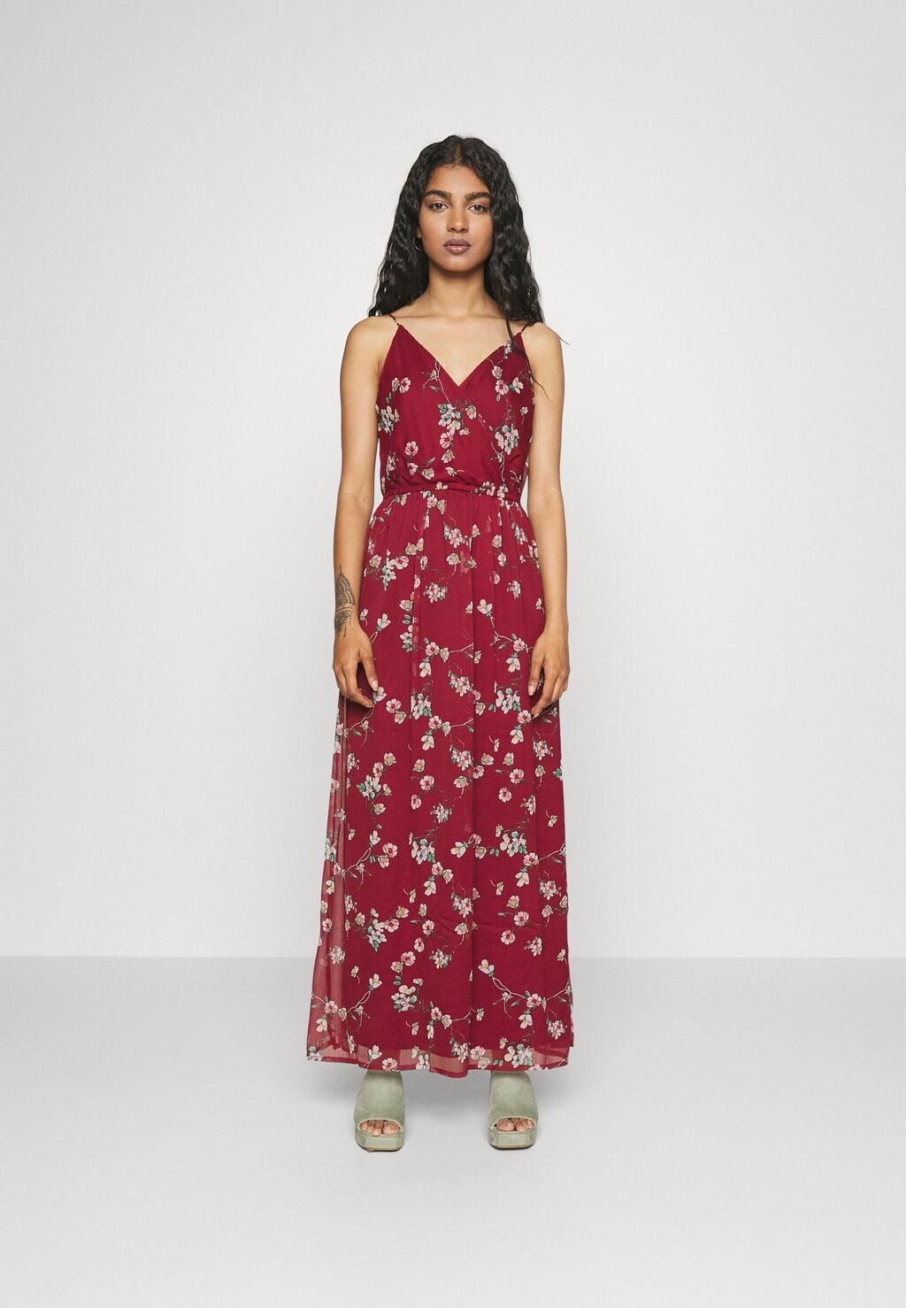 

Длинное платье Vero Moda