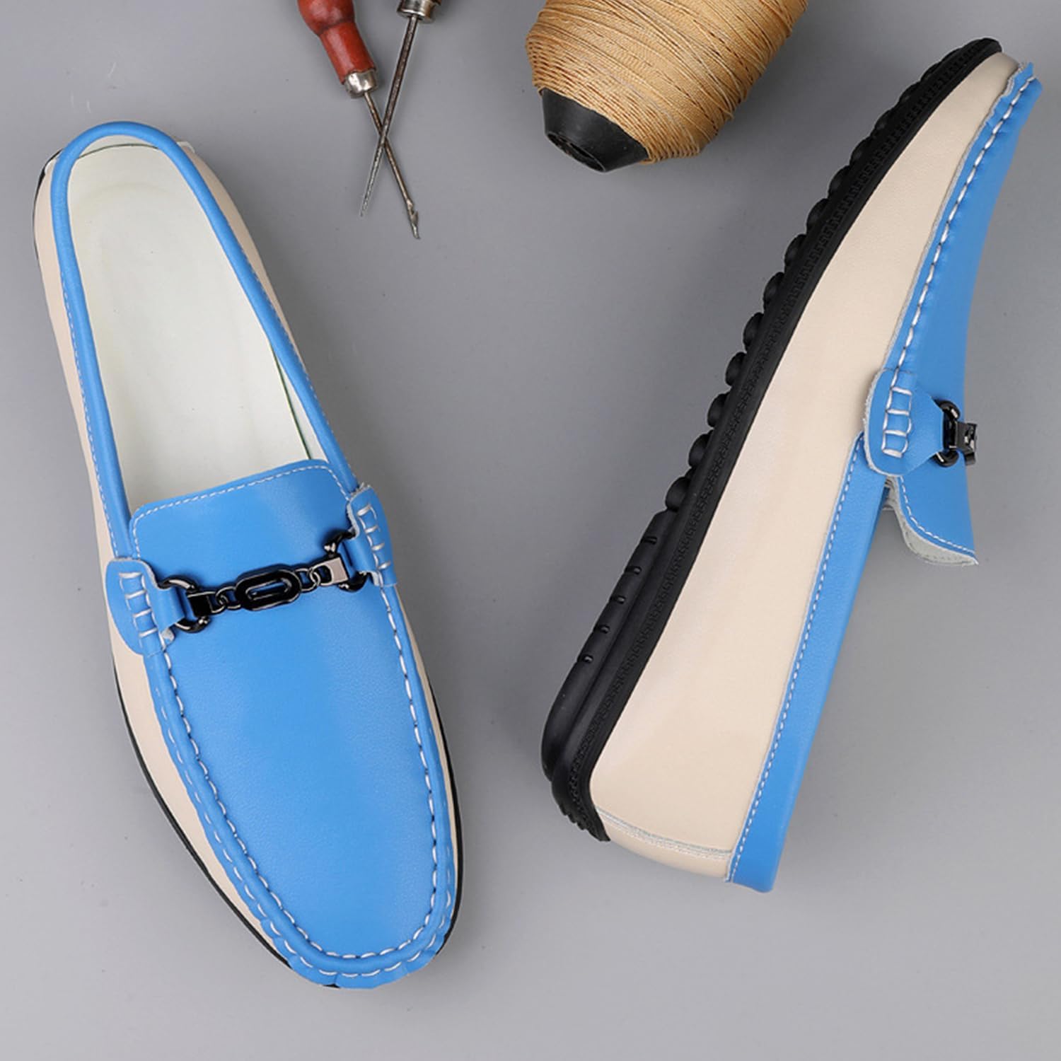 Мужские кожаные мокасины Dacnakby Two Tone Penny Loafers с элегантной пряжкой, повседневные слипоны, лодочные туфли, белый/синий — фото 4