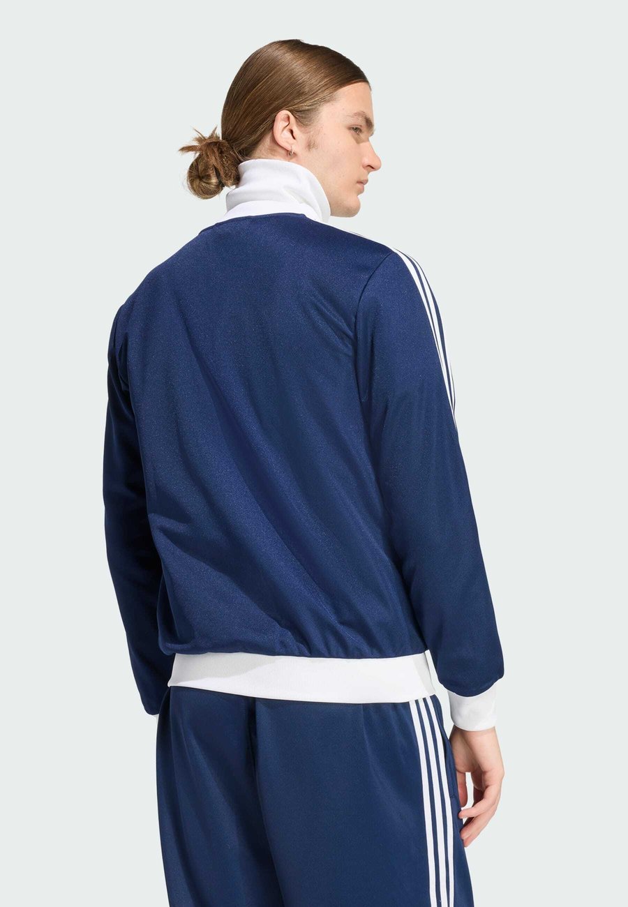 Толстовка Adidas Originals CLASSIC, Night Indigo/Dark Blue — фото 2