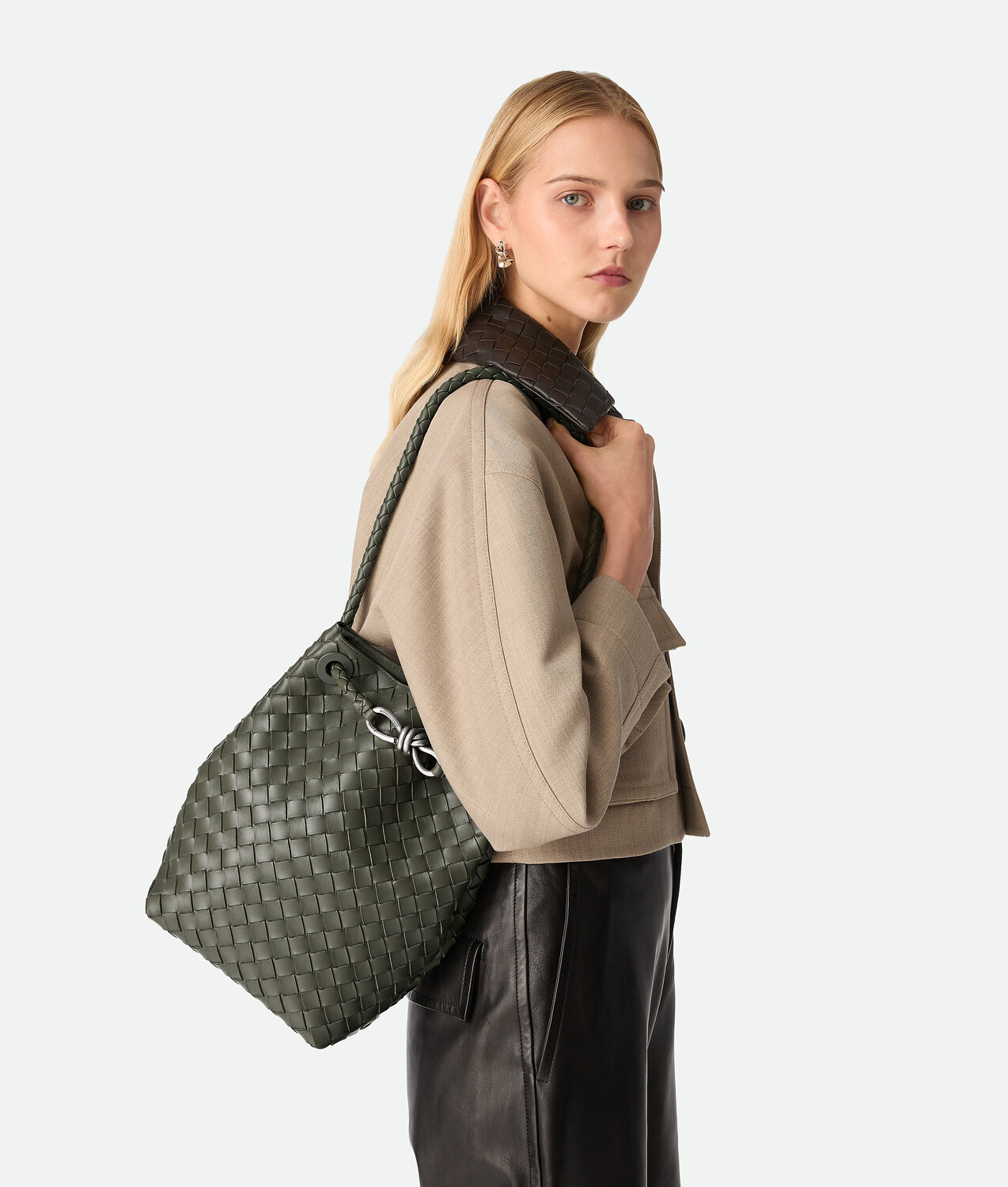 Маленькая сумка-ведро andiamo BOTTEGA VENETA, пикл — фото 2