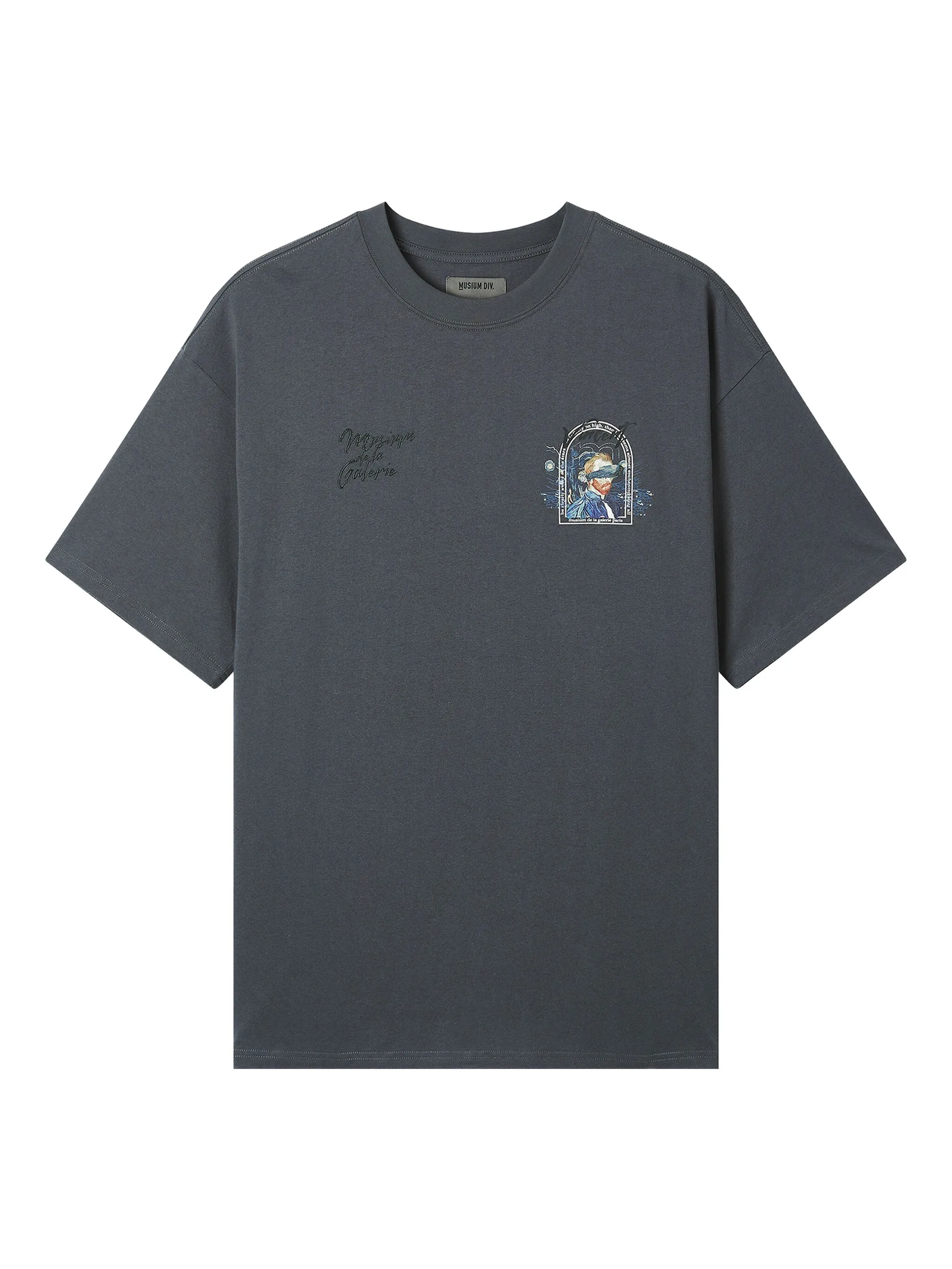

Футболка с принтом Musium Div., серый