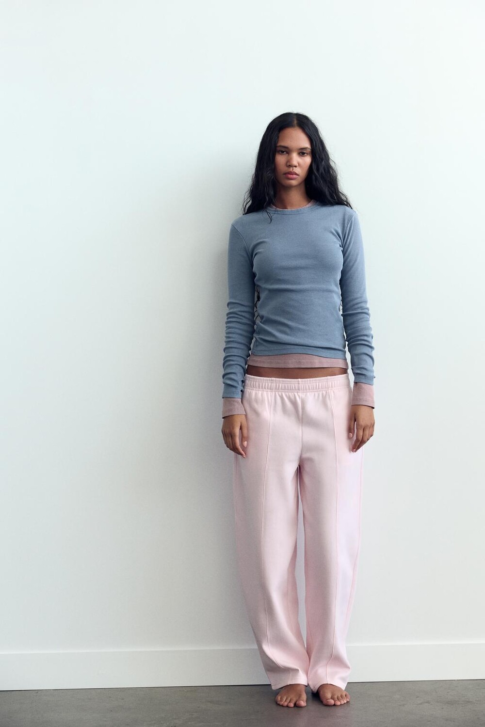 

Плюшевые брюки carrot fit ZARA, пастельно-розовый
