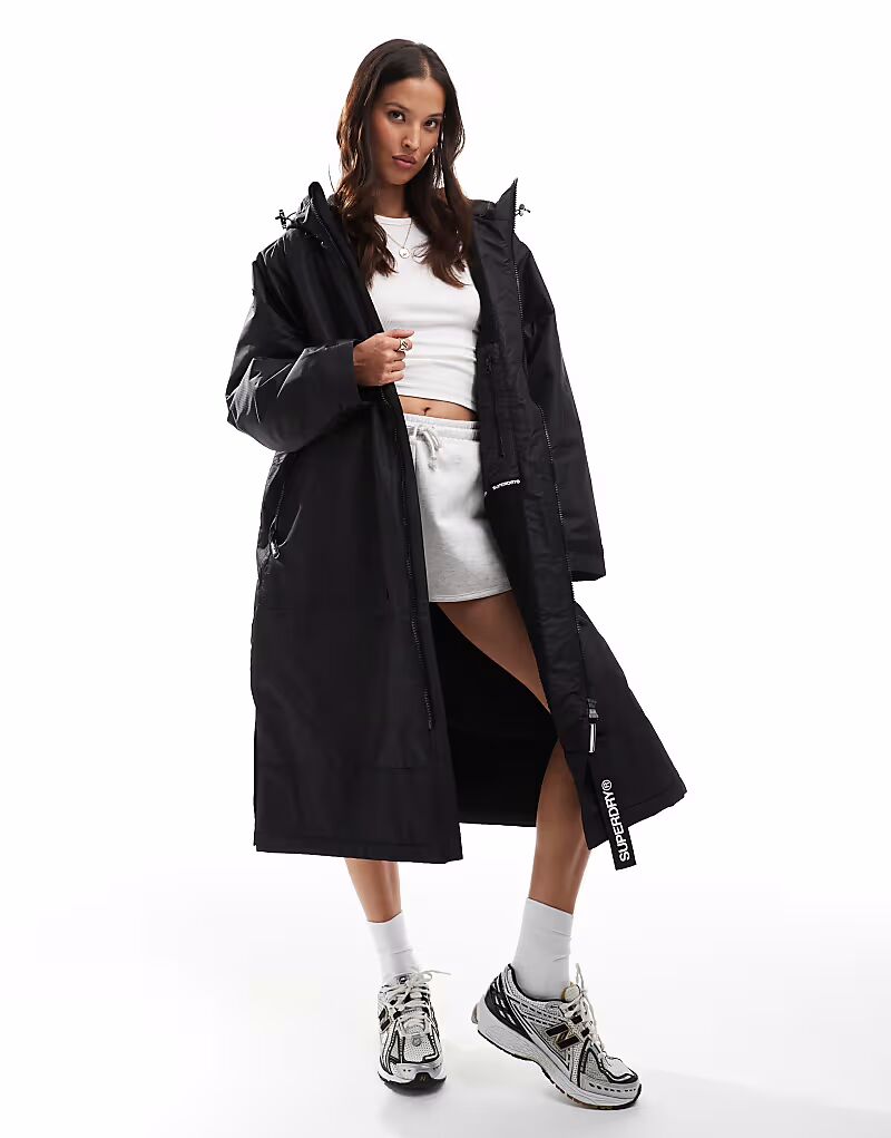 

Водонепроницаемый плащ Superdry черного цвета