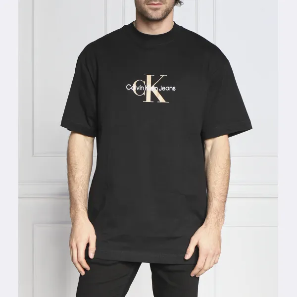 

Футболка стандартного кроя Calvin Klein, черный