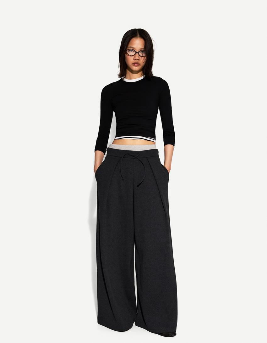 

Объемные брюки с вытачками Bershka, серый